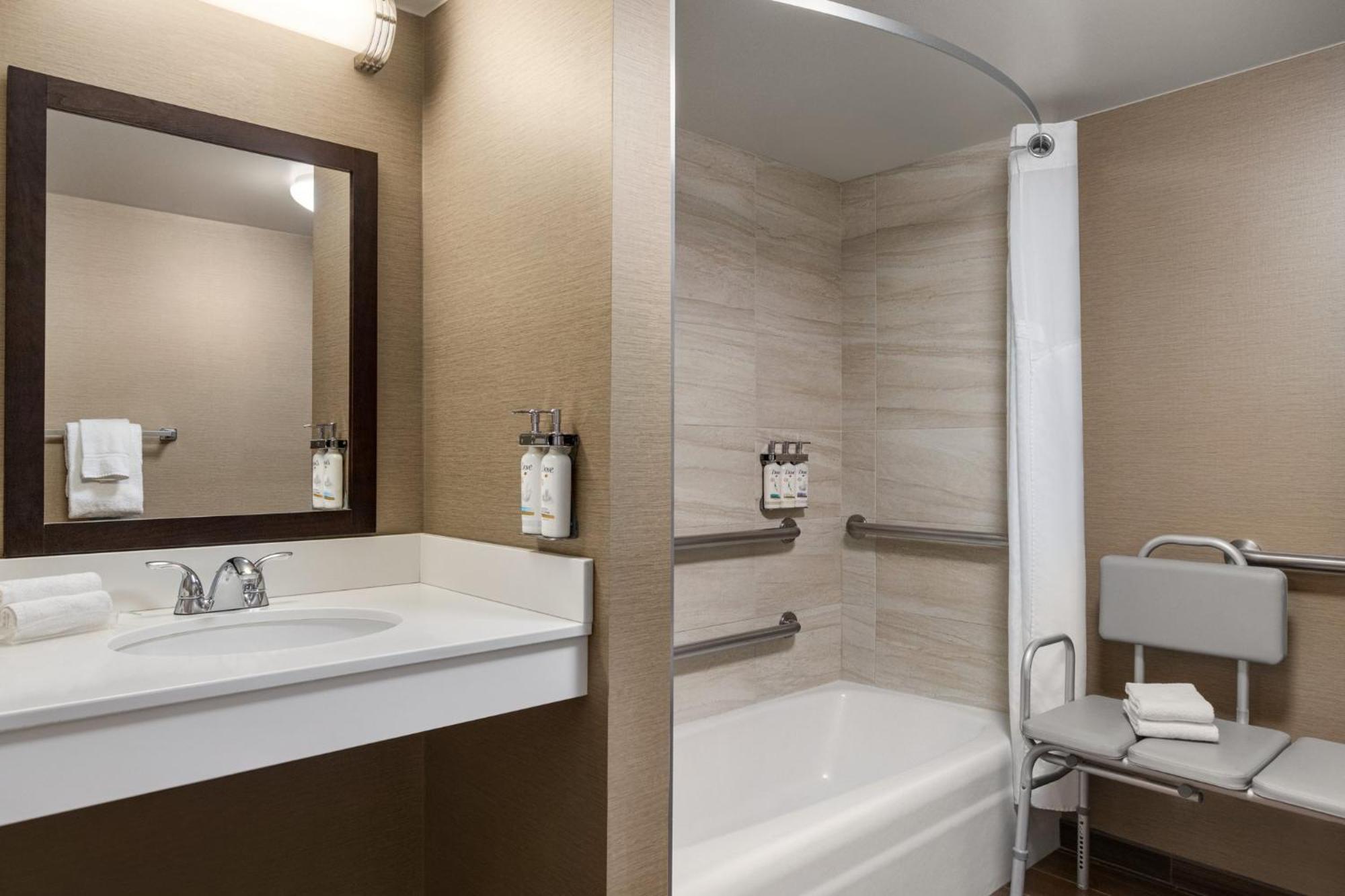 Holiday Inn Gaithersburg By Ihg Ngoại thất bức ảnh