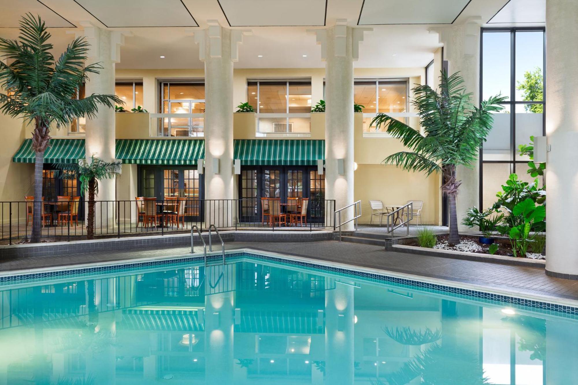 Holiday Inn Gaithersburg By Ihg Ngoại thất bức ảnh